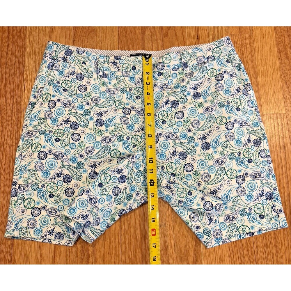 Lands End Women's Shorts Size 14 Chino Paisley Cotton Stretch Mid Rise 7" inseam - Picture 4 of 10